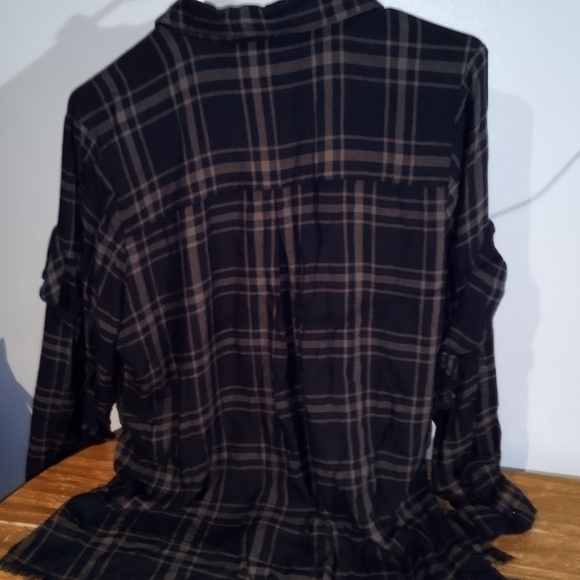 Mud Pie 100% rayon plaid button down ruffle sleeves frayed hem shirt L - Picture 4 of 12
